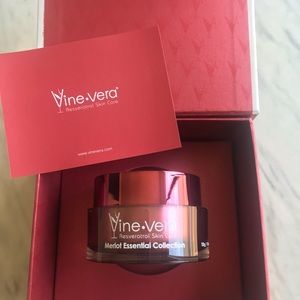 Vine Vera Resveratrol Merlot Moisture Day Cream